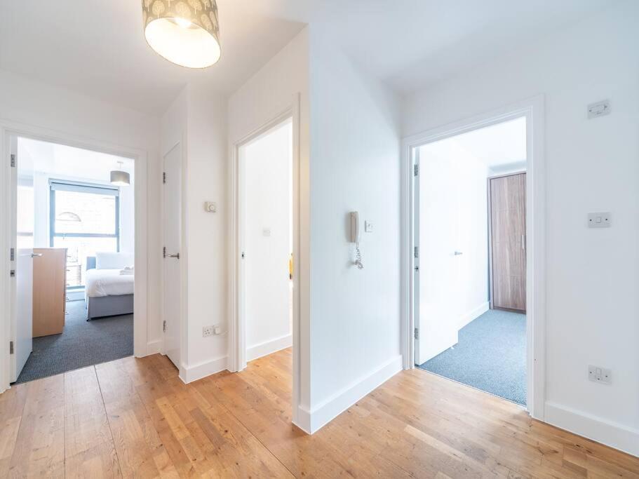 Bright & Modern 2-Bed Apartment In Vibrant East Londyn Zewnętrze zdjęcie